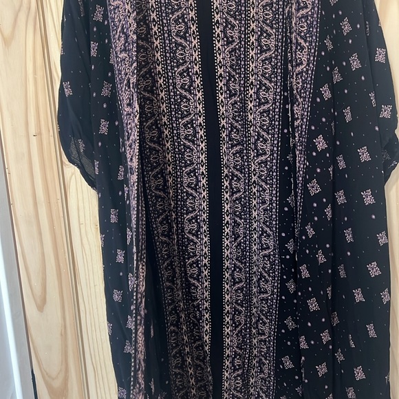 Paisley Kimono - Picture 2 of 3
